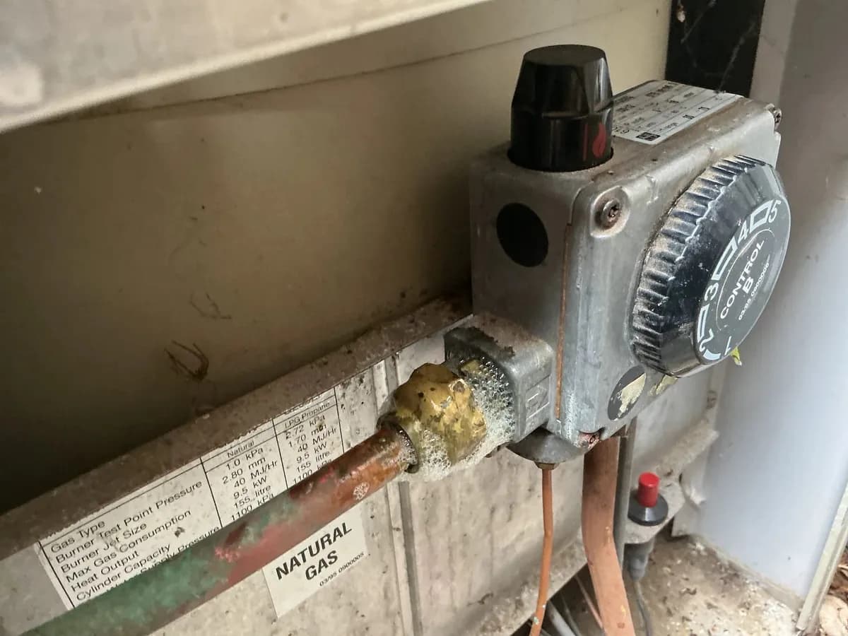 Gas valve on the hot water unit