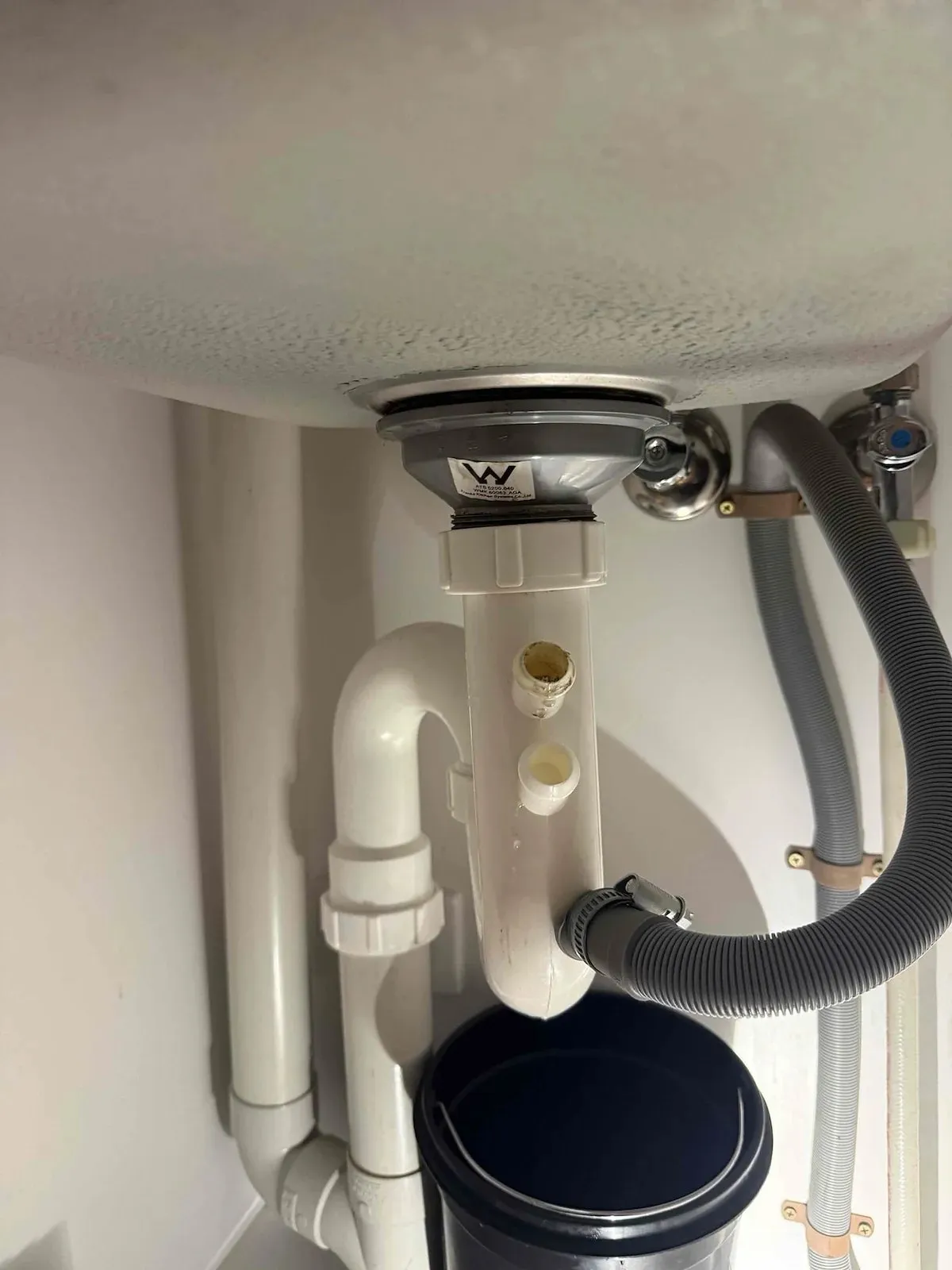 New kitchen sink waste and trap under the sink