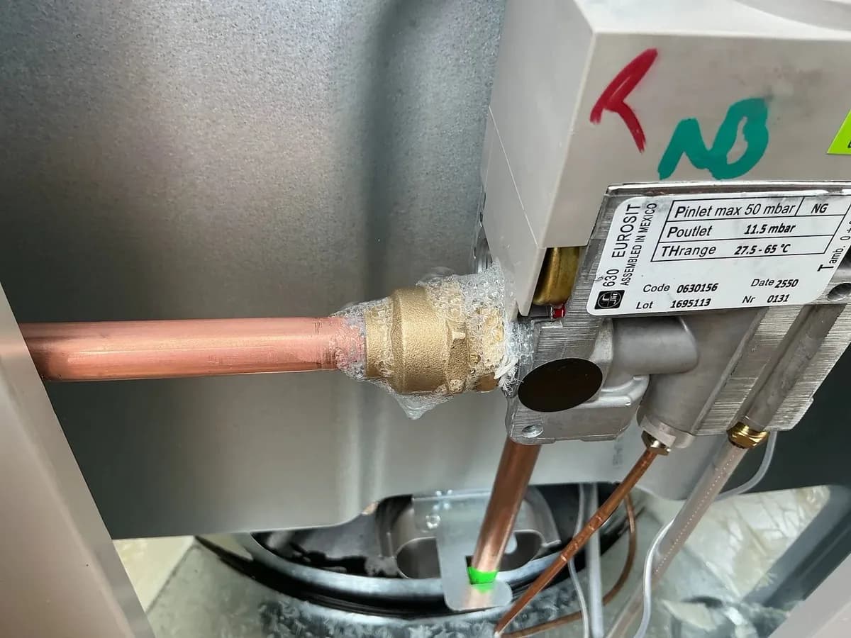 Gas connection on the new hot water unit