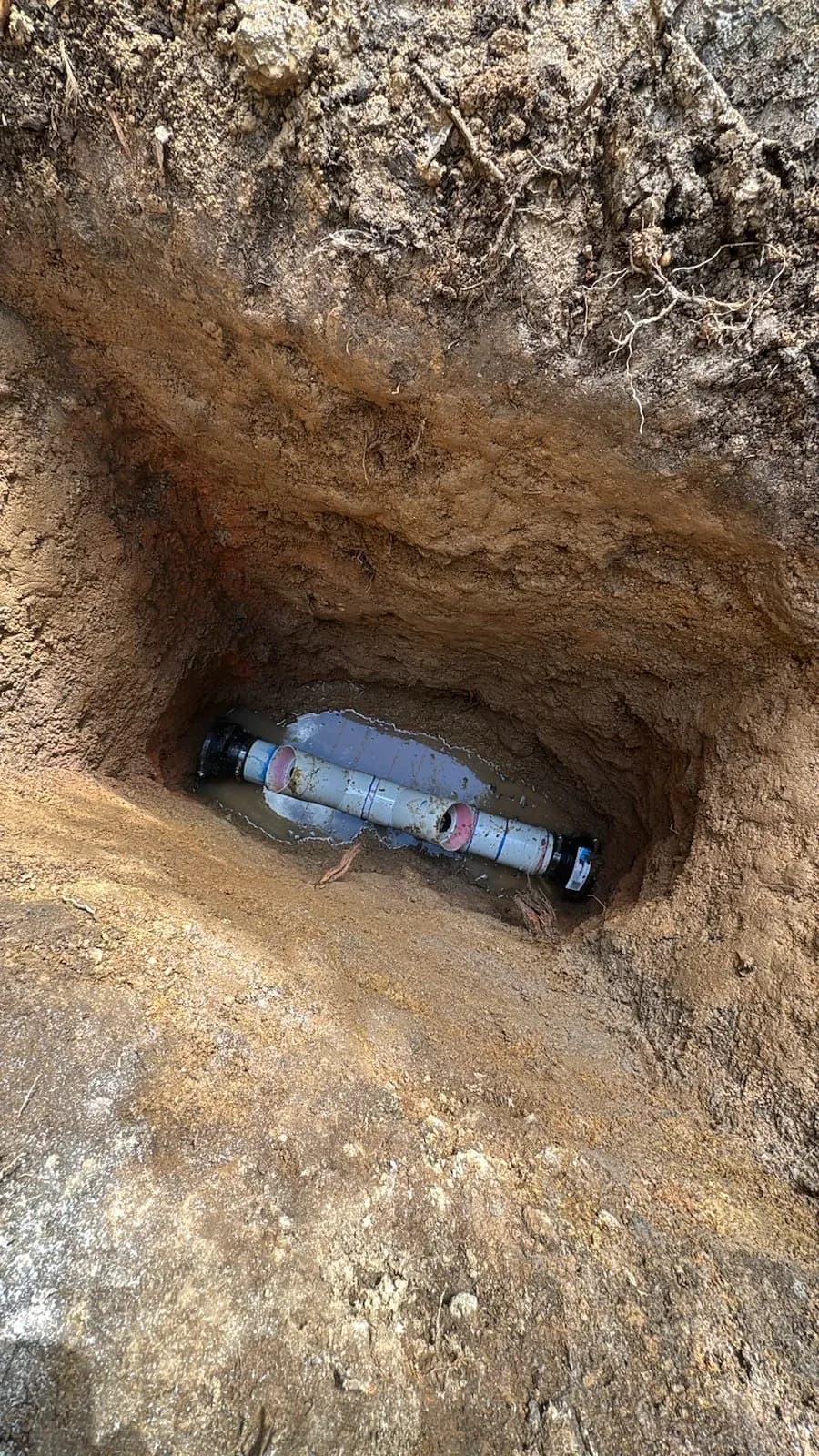 New boundary shaft fitting in the excavation