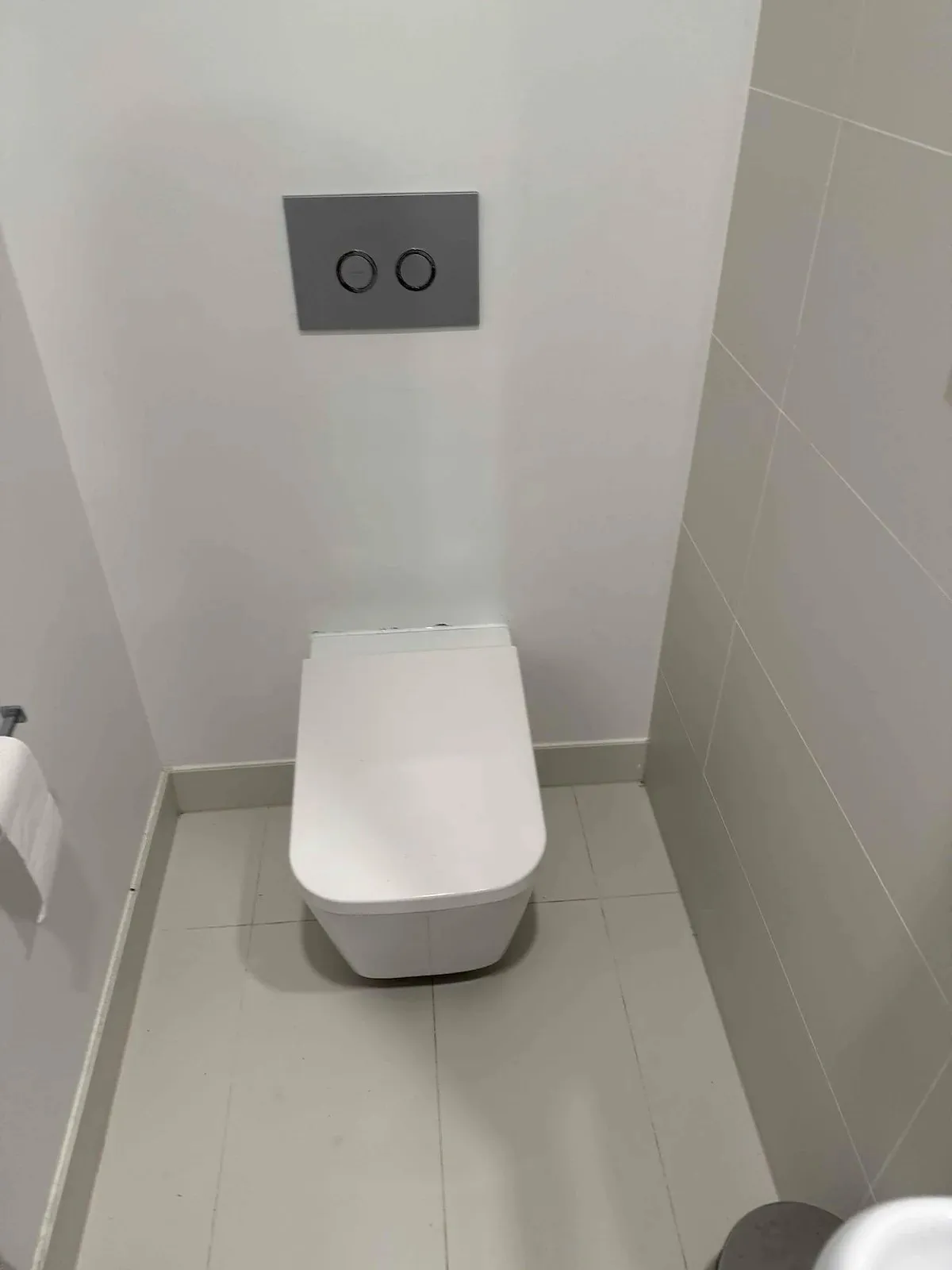 Ensuite toilet draining freely again