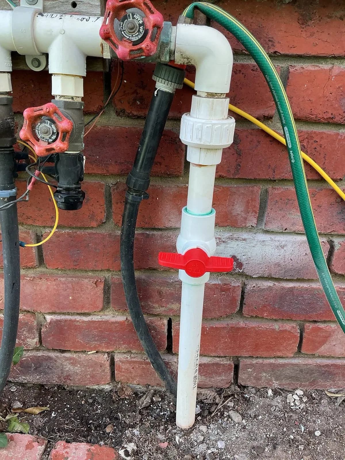 New isolation valve fitted on the repaired water line