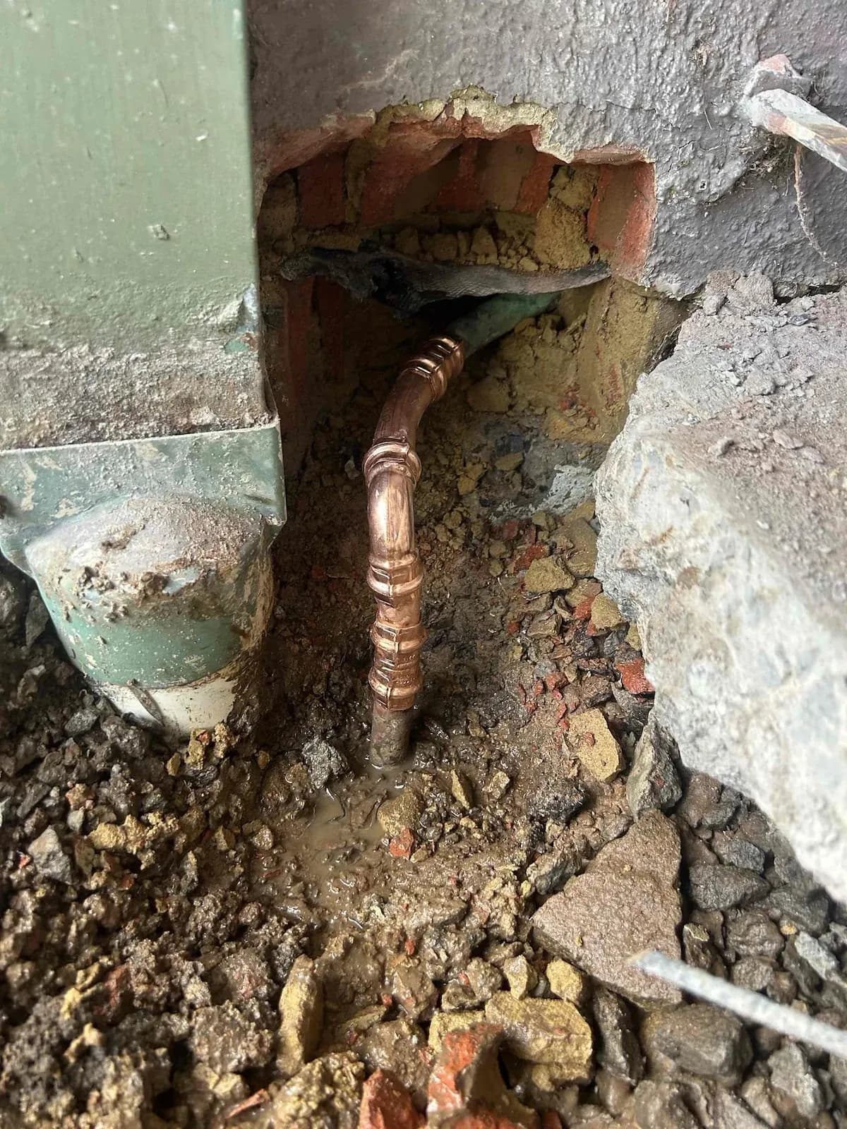 New copper section fitted in the opened slab