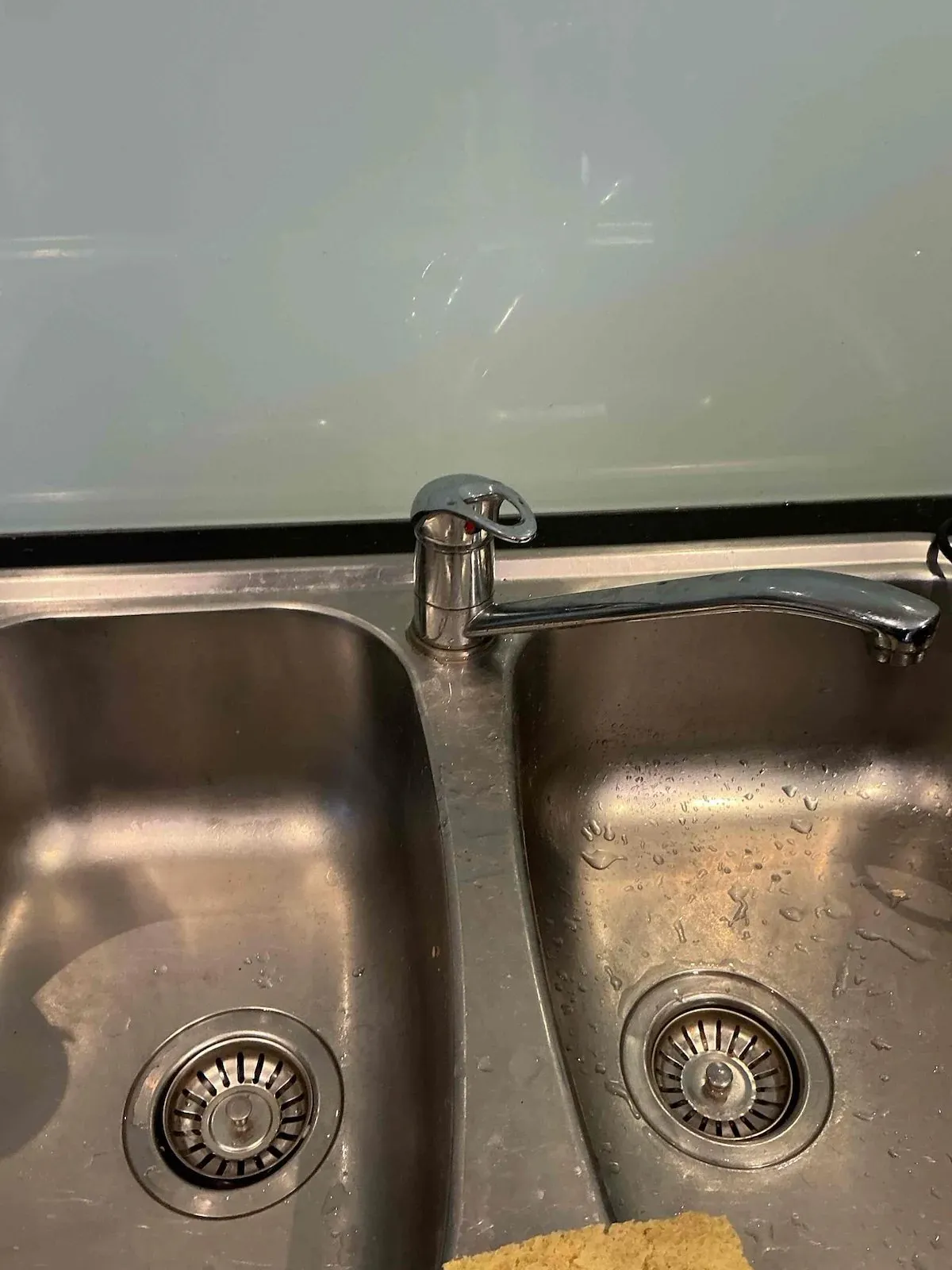 Old leaking kitchen sink mixer