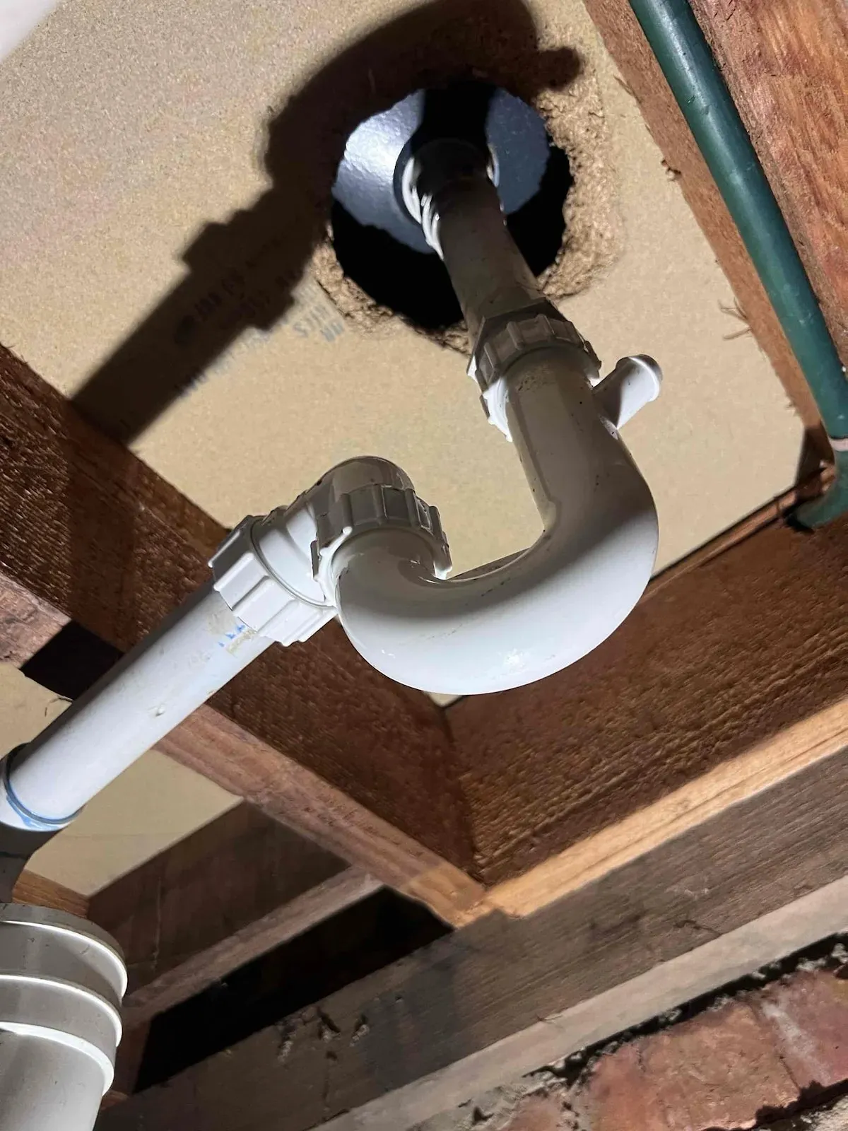 New bath waste pipe under the floor