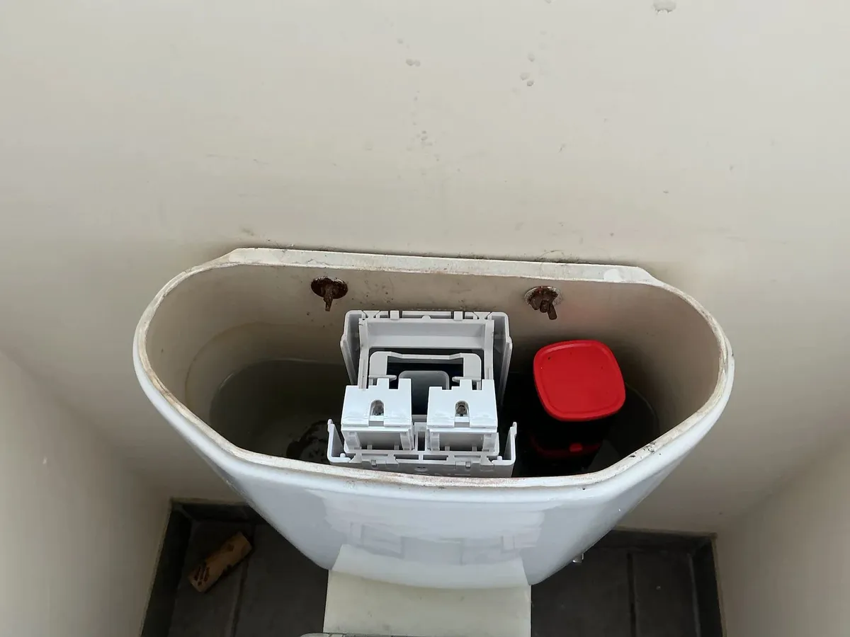 Cistern fitted with new valves