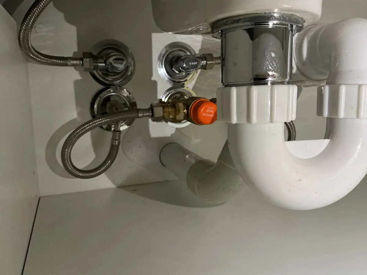 New valves and connections under the basin