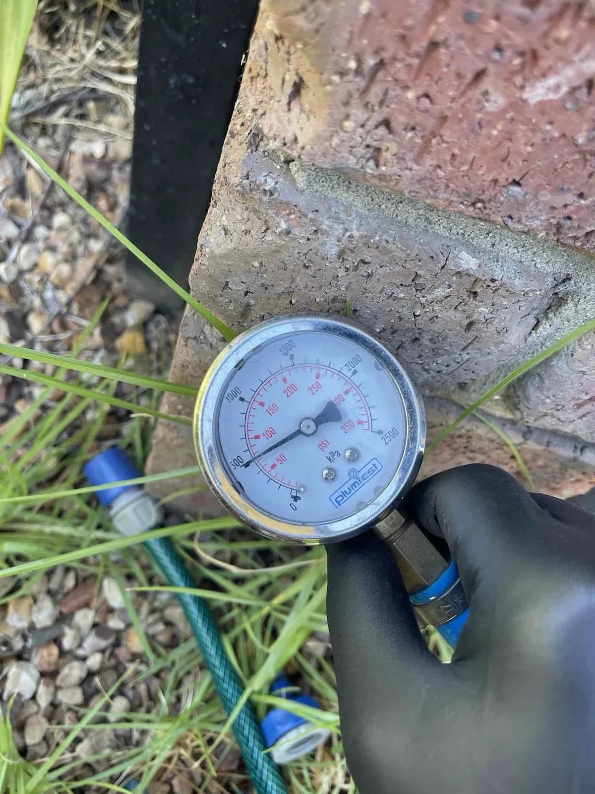 Pressure test on the water service